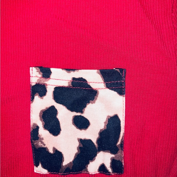 Shein Woman’s Red Stretchy Top W/ Front Animal Print Pocket Size Medium - Picture 4 of 5
